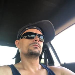 Meet your Posher, Ricky